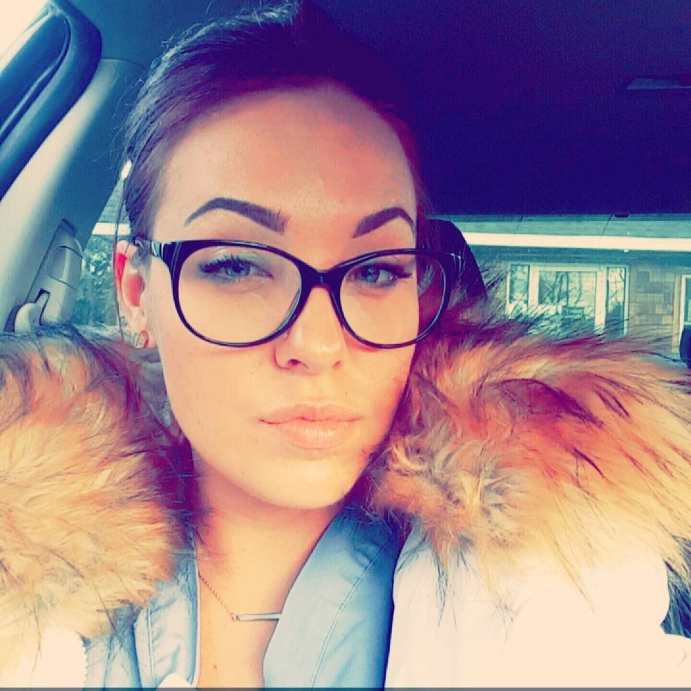 Meet your Posher, Dana